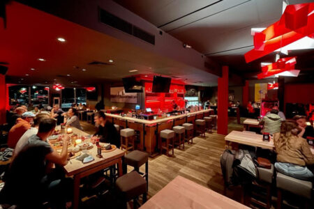 Früh bis spät am Campus Restaurant-Gutschein